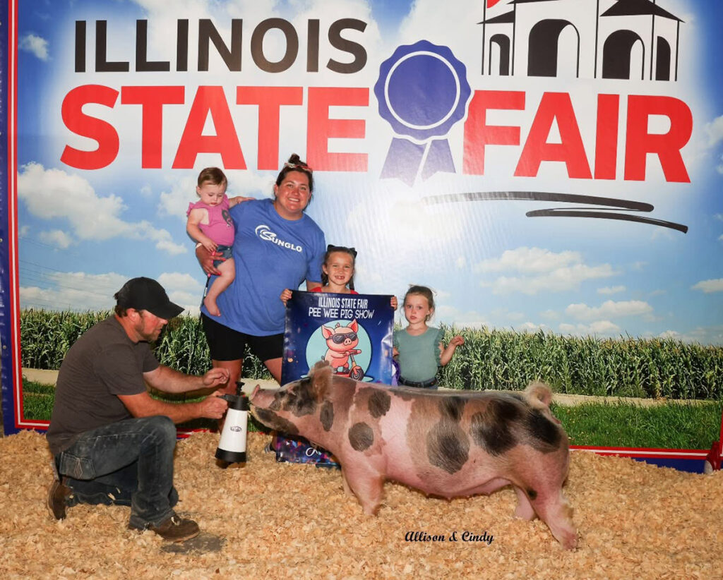 Grand Champion - Illinois State Fair Pee Wee Pig Show - Stade Family
